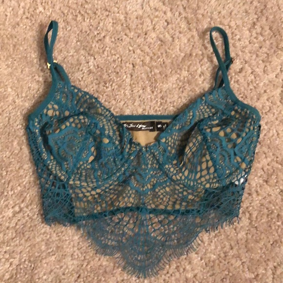For love and lemons bat your eyelashes bra in jade - Picture 5 of 8
